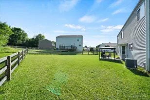 875 Grande Oaks Dr, Hamilton Township, OH 45152 - Photo 40