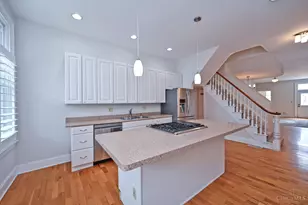 4266 Williamson Pl, Cincinnati, OH 45223 - Photo 4
