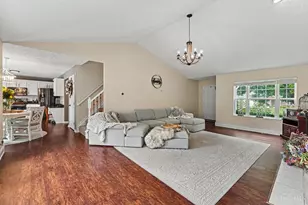 7751 Crystal Lake Ln, Hamilton Township, OH 45039 - Photo 4