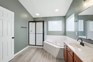 740 Oak Forest Dr, Hamilton Township, OH 45152 - Photo 24