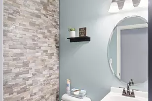 740 Oak Forest Dr, Hamilton Township, OH 45152 - Photo 14