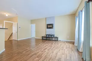 7307 Hunters Ridge Ln, Colerain Township, OH 45248 - Photo 4