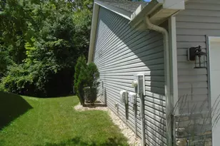 74 W Persimmon Dr, Hamilton, OH 45013 - Photo 4