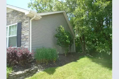 74 W Persimmon Drive, Hamilton, OH 45013 - Photo 2