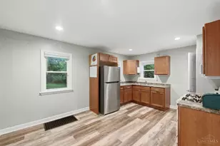 6924 Gloria Dr, Cincinnati, OH 45239 - Photo 12