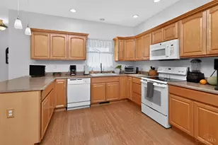 322 Lauryn Meadows Ct, Fairfield, OH 45014 - Photo 10