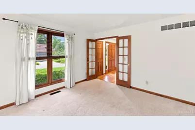 6980 Dovehill Lane, Cincinnati, OH 45248 - Photo 10