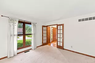 6980 Dovehill Ln, Cincinnati, OH 45248 - Photo 10