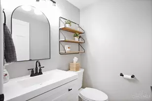 8755 Meadowview Dr, West Chester, OH 45069 - Photo 24