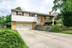 3762 Ridgedale Dr, Green Township, OH 45247 - Photo 4