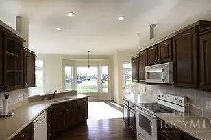8217 Coral Bell Ct, Liberty Township, OH 45044 - Photo 10