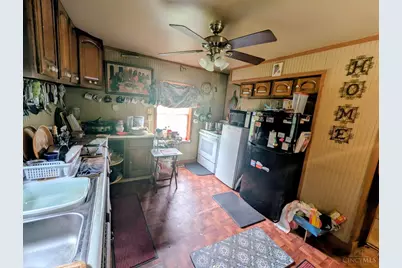 1390 Olt Road, Jefferson Twp, OH 45417 - Photo 10