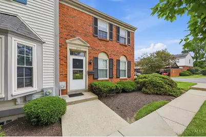 3434 Sunbury Lane, Cincinnati, OH 45251 - Photo 2