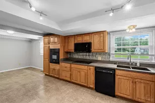 205 Tuxworth Rd, Centerville, OH 45458 - Photo 18