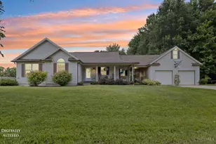 155 Station Dr, Georgetown, OH 45121 - Photo 1