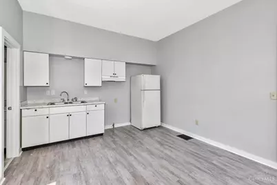 305 Walnut Street, Elmwood Place, OH 45216 - Photo 10