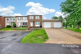 4620 Courtwood Cir, Union Township, OH 45103 - Photo 4