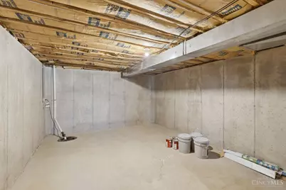 884 Venetian Terrace, Cincinnati, OH 45224 - Photo 32