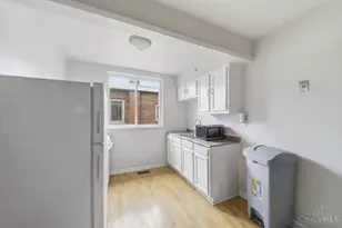 1582 Crest Hill Ave, Cincinnati, OH 45237 - Photo 6