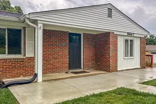 8667 Susanview Ln, Anderson Township, OH 45244 - Photo 4