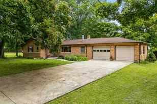 9032 Oak Dr, Loveland, OH 45140 - Photo 2