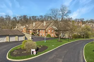10555 Montgomery Rd, Montgomery, OH 45242 - Photo 2