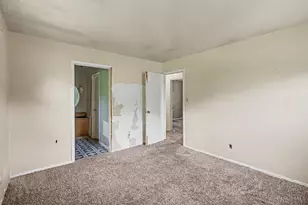 2476 Ambassador Dr, Colerain Township, OH 45231 - Photo 4
