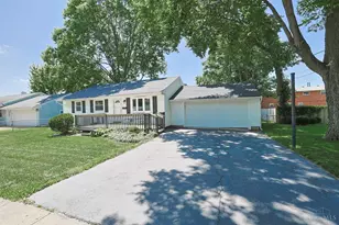 111 Stadia Dr, Franklin, OH 45005 - Photo 2