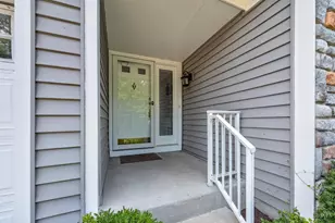 6830 Sandharbor Ct, Hamilton Township, OH 45039 - Photo 4