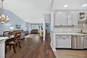 6830 Sandharbor Ct, Hamilton Township, OH 45039 - Photo 14