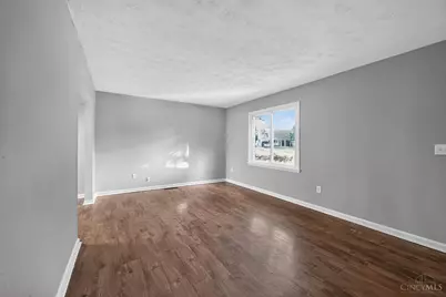 2015 Windmill Way, Springfield Township, OH 45240 - Photo 4