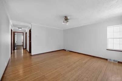 164 W Sixty Sixth Street, Cincinnati, OH 45216 - Photo 8