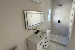 1739 Holloway Ave, Cincinnati, OH 45207 - Photo 10