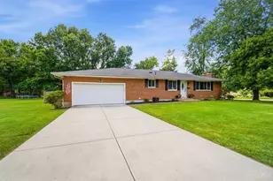 205 Parker Dr, Springboro, OH 45066 - Photo 2