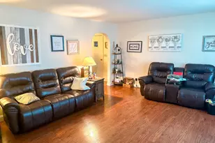 395 Robert Simmons Dr, Carlisle, OH 45005 - Photo 2
