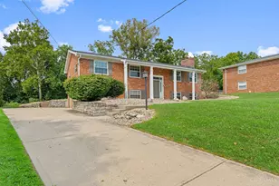 6334 Blueberry Hill Ct, Green Township, OH 45248 - Photo 2