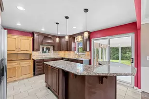 6334 Blueberry Hill Ct, Green Township, OH 45248 - Photo 10
