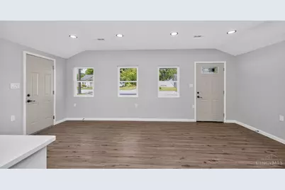 8812 Pine Road, Deer Park, OH 45242 - Photo 10