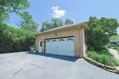 6202 N Shadowhill Way, Miami Township, OH 45140 - Photo 28