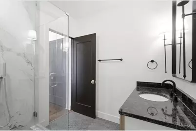 607 Main Street #10, Cincinnati, OH 45202 - Photo 22