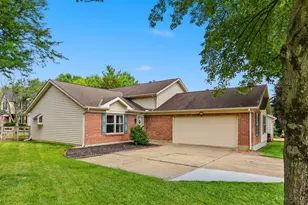 1555 Barrington Ct, Lebanon, OH 45036 - Photo 2