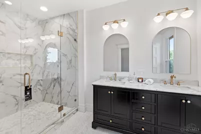 1028 Valley Lane, Cincinnati, OH 45229 - Photo 22