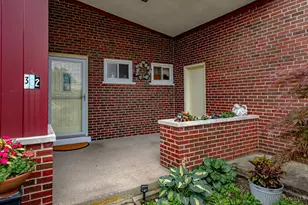 362 Glen Oaks Dr, Delhi Township, OH 45238 - Photo 2