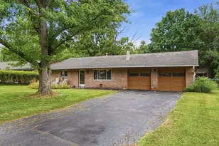 9602 Kosta Dr, Springfield Township, OH 45231 - Photo 2