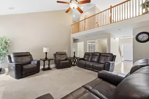 858 Trappers Xing, Miami Township, OH 45150 - Photo 6