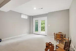 858 Trappers Xing, Miami Township, OH 45150 - Photo 32