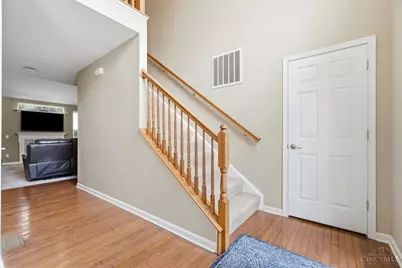 858 Trappers Crossing, Miami Township, OH 45150 - Photo 4