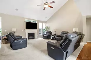 858 Trappers Xing, Miami Township, OH 45150 - Photo 4