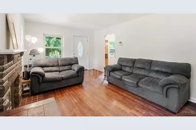1063 Oak Avenue, Wyoming, OH 45215 - Photo 4