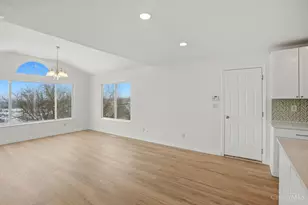 1102 Arbor Springs Dr, Hamilton, OH 45013 - Photo 8